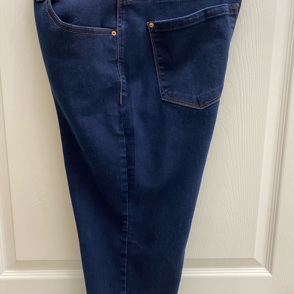 Curve Appeal size 14 stretch